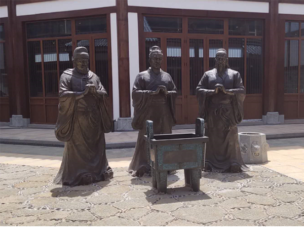 恒大集團(tuán)?；◢u特色街區(qū)銅雕塑工程